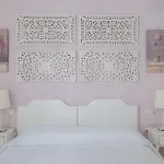 بيت ضيافة Golfo Della Luna 4*
