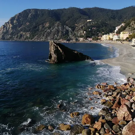 Golfo Della Luna Гостевой дом